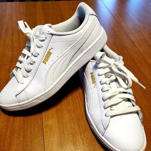 Women's Puma Sneakers Size 8